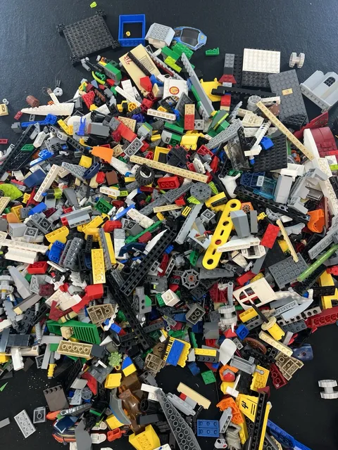 9 LBS Genuine LEGO Bulk Lot Mixed Variety Of Pieces Parts Bricks Wheels Plates