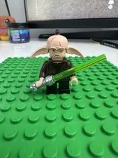 LEGO Star Wars Even Piell Jedi Master Minifigure with Lightsaber