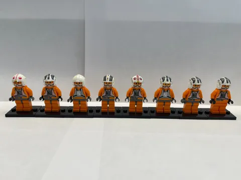 LEGO Star Wars Minifigure Rebel Pilot Lot of 8