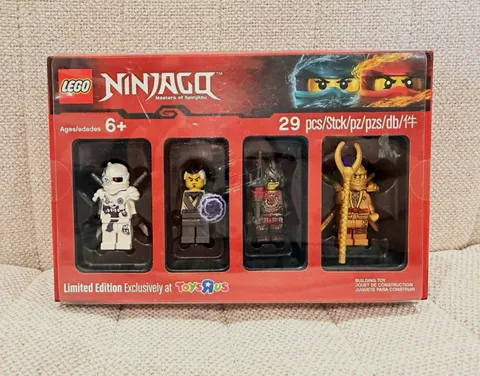 LEGO NINJAGO 5004938 : 2017 Bricktober promotion, Toys “R” Us Exclusive