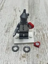 Lego Minifigures The LEGO Movie 2, Tin Man Retired, Extra Bow Tie and Heart