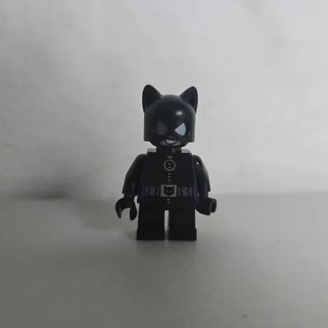 LEGO - Super Heroes - Catwoman - Mini Figure - Short Legs