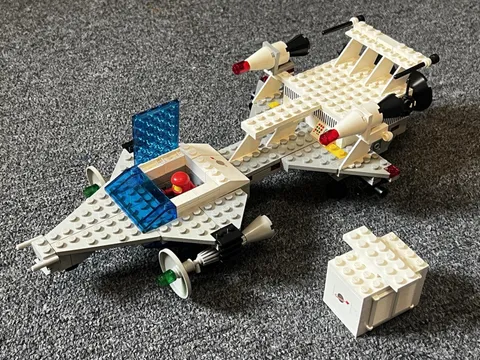 LEGO Vintage Space: Starfleet Voyager (6929)