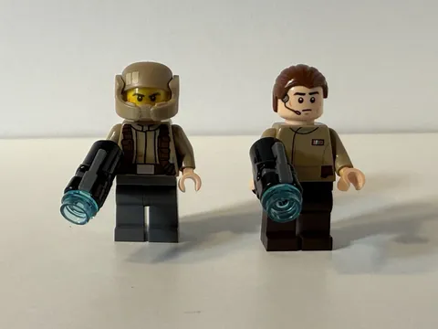 Lego Star Wars Lot of 2 Resistance Officer Soldier 75131