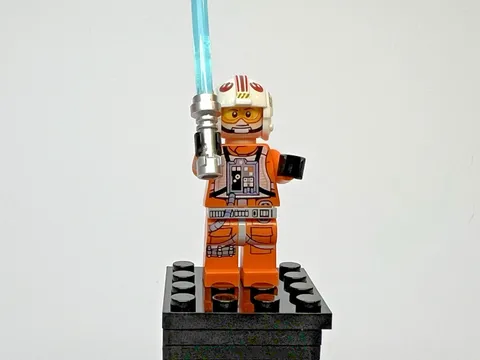 LEGO Star Wars Minifigure - Luke Skywalker Pilot outfit - SW1139