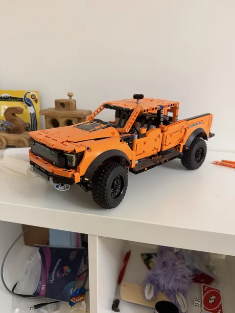 LEGO TECHNIC Ford F-150 Raptor 42126 Complete