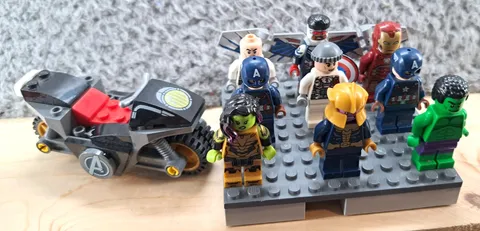 LOT OF 9 LEGO Super Heroes Avengers Minifigures Thanos Iron Man Captain America