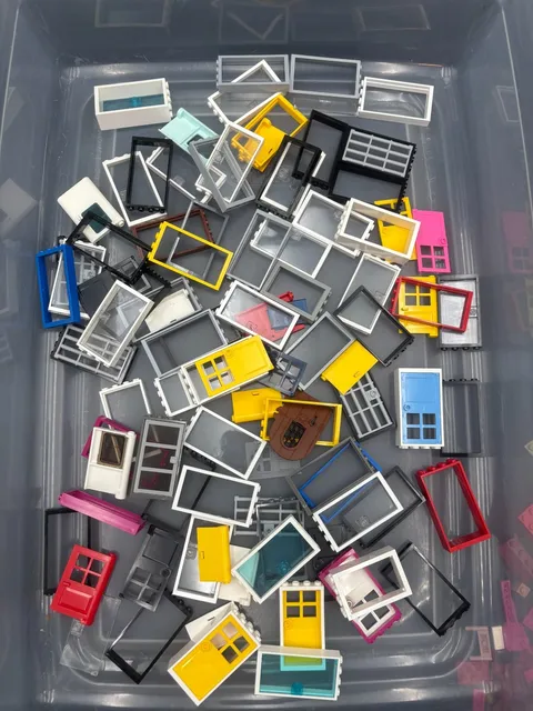 12.5 oz. Mixed Lego Doors, Door Frames and doors