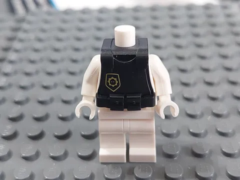 Lego 70808 - Black Protective Vest with Badge and SUPER SECRET POLICE - Used