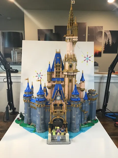 LEGO Disney Castle 43222 Cinderella Castle w/ Instructions & Minifigures Display