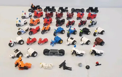 LEGO Motorcycles Huge Lot Of 25 + Extras Police Classic 3 Wheelers Motor Bikes
