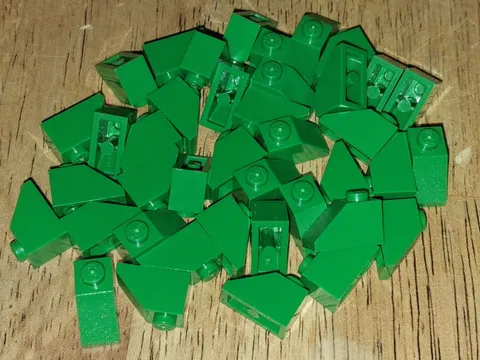 H Lego Lot 40 Green Slope 2 x 1 3040 79003 4894 7144 7623 10354 70922 31053