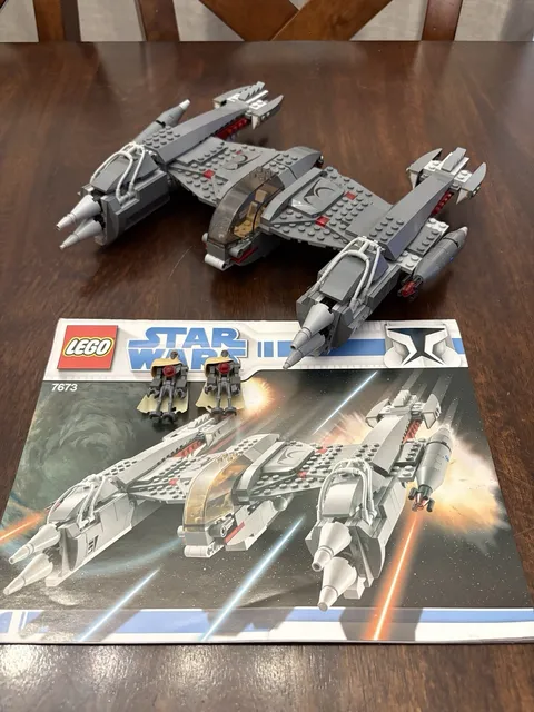 LEGO Star Wars: Magna Guard Starfighter (7673)- 100% Complete w/ Minis & Manual