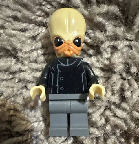 LEGO Alien Minifigure w/ Beige Head, Black Jacket Torso & Gray Legs