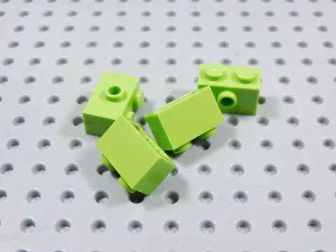 LEGO Lot of 4 Lime Green 1x2 Bricks w/ Side Stud BM