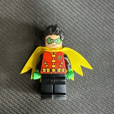Lego DC Super Heroes Minifigure Robin Green Mask Batman