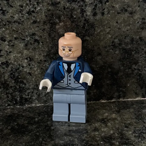 LEGO Alfred Pennyworth Minifigure sh0313 Pinstripe Vest The Batman Movie No Hair