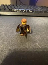 Lego Star Wars Minifigure SW0099 Anakin Skywalker Padawan Yellow Head Cape 7113 