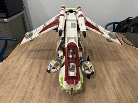 LEGO Star Wars: Republic Gunship (75309) w/ small Tie Fighter goodie