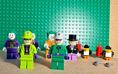 LEGO Batman Villain Minifigure Lot Riddler, Joker, Penquis Killer penguins
