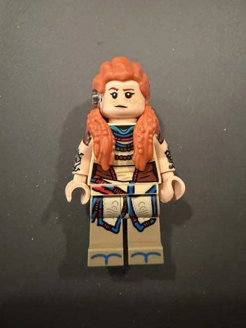 LEGO ALOY Minifigure Horizon Forbidden West (from Tall Neck)