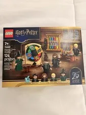 HARRY POTTER LEGO 76460 Hogwarts Castle Sorting Hat Ceremony