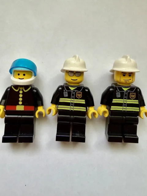LEGO City Classic Firefighter Minifigure Lot of 3 Genuine White Helmets Visor