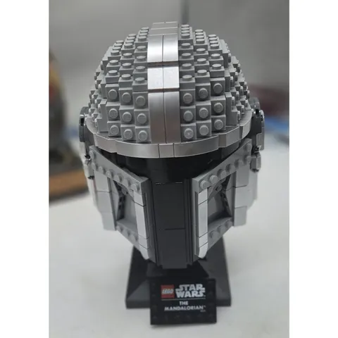 LEGO Star Wars The Mandalorian Helmet 75328 Complete Built Display 584 Pieces