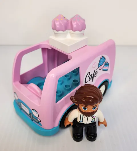 Lego Duplo PINK CAFE DELIVERY TRUCK with Cake Cupcakes Topper/Minifigure 