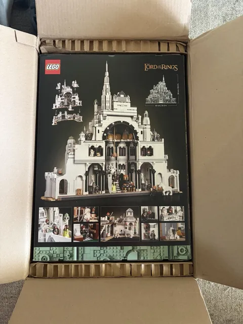 In Hand LEGO Icons Lord of the Rings Minas Tirith NIB W/ Minifigs