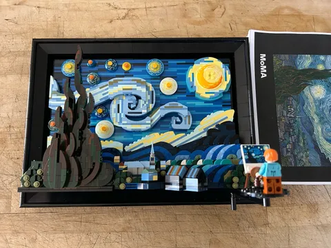 LEGO Ideas: Vincent van Gogh - The Starry Night (21333)