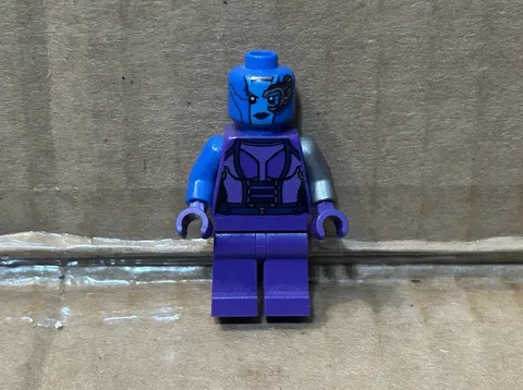 Lego Nebula Marvel Guardians of the Galaxy Minifigure SH0121 76020 Complete