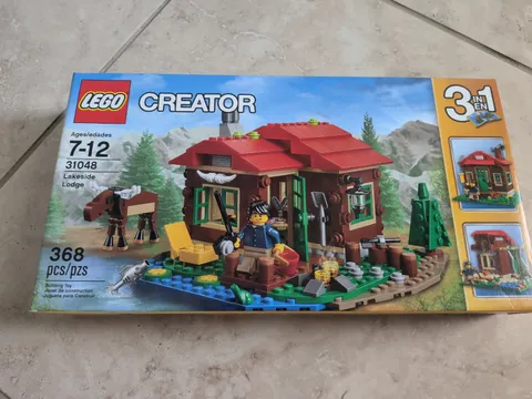 LEGO CREATOR Lakeside Lodge house Home Woods Nature camping outdoors 31048