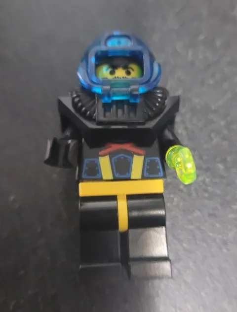 LEGO Aquazone Aquaraiders Deep Sea Diver Minifigure Black Suit Blue Helmet