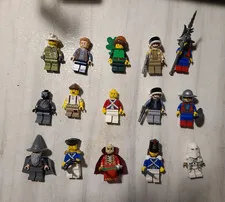 LEGO MINIFIGURES: ASSORTED FIGURES LOT COMPLETELY RANDOM LOT OF 10