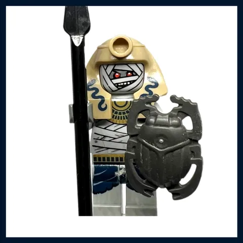 LEGO 853176 Pharaohs Quest Mummy Warrior Minifigure Scarab Shield 2011 Retired