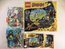 LEGO Scooby-Doo The Mystery Machine 75902 Complete Set Retired