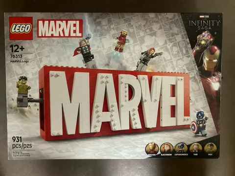 LEGO Super Heroes: Marvel Logo & Minifigures (76313)