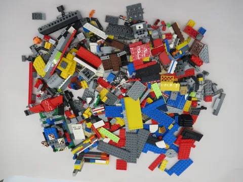Bulk LEGO LOT  Bricks, parts, Pieces, accessories 2.2 lb