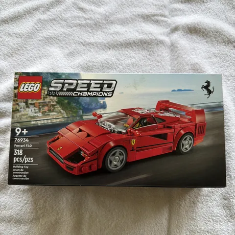 LEGO Ferrari F40 Toy Building Set 76934 Red Speed Champions Car New