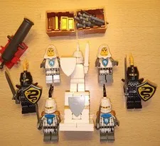 LEGO lot of 6 medieval castle  characters knights and villagers 