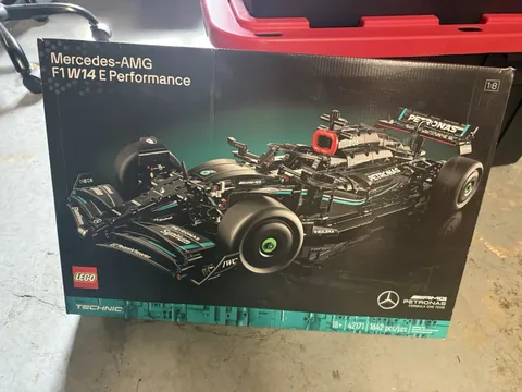 LEGO TECHNIC: Mercedes-AMG F1 W14 E Performance (42171)