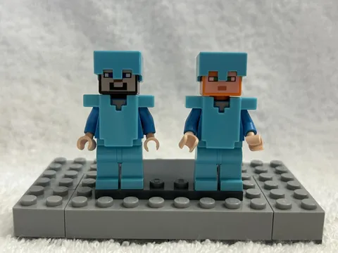 LEGO Minecraft Steve and Alex in Full Diamond Armor Minifigures 