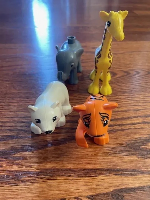 LEGO DUPLO Baby Zoo Animals Lot 4 Giraffe Lion Elephant Polar Bear Figures