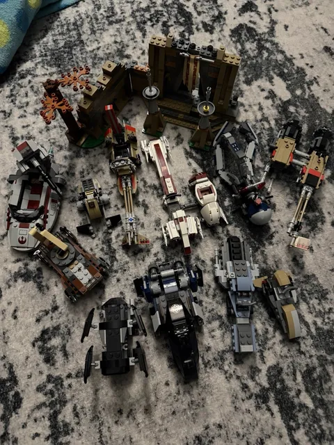 LEGO Star Wars Bulk Lot Mixed Bricks & Pieces w/ Ships, No Minifigures