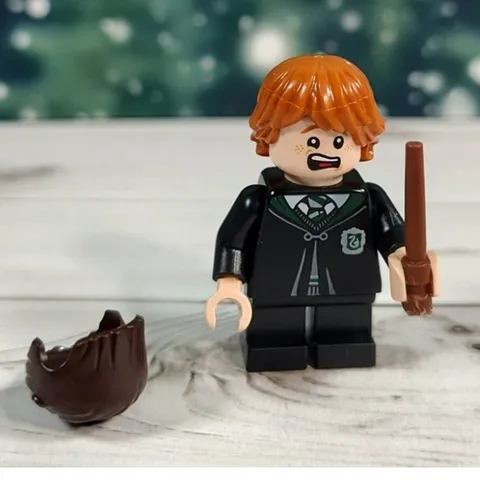 LEGO Ron Weasley, Wand, Hair Harry Potter Polyjuice Potion Mistake Set 76386