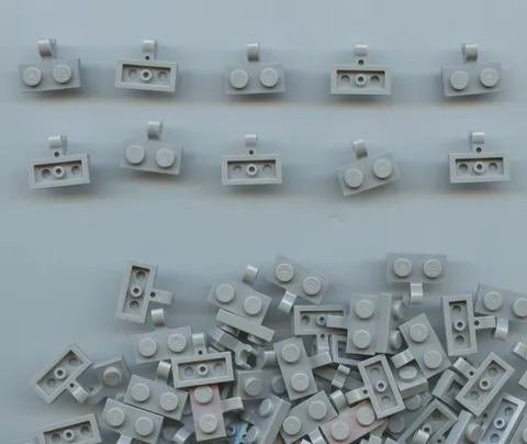 LEGO x 50 Light Bluish Gray Plate, Modified 1 x 2 with Clip on Side Horizontal