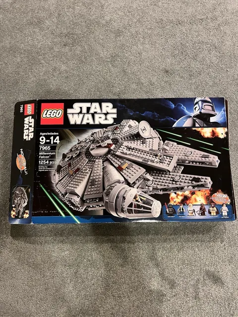 LEGO Star Wars: Millennium Falcon (7965) Retired Vintage Complete Set In Box