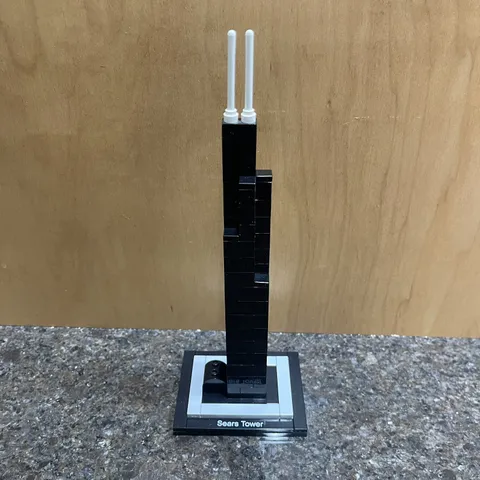 LEGO Architecture 21000 Sears Willis Tower Complete Display Model