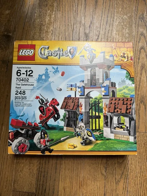 LEGO Castle: The Gatehouse Raid (70402) - BRAND NEW, SEALED